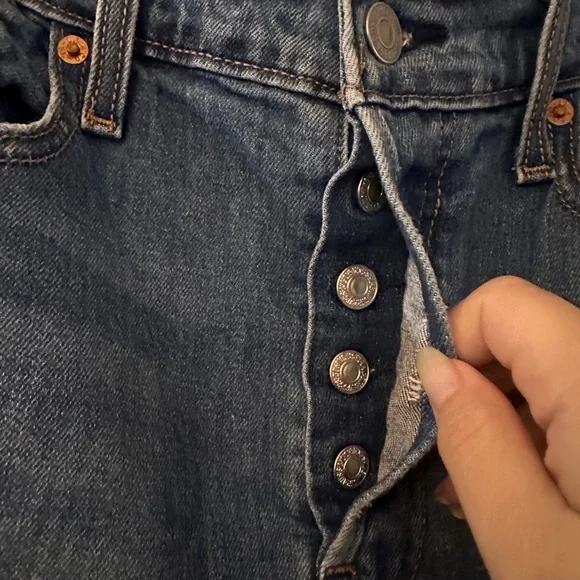 Levi’s the wedgie skinny distressed jeans size 31 - Picture 4 of 6